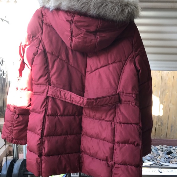 NWT Red puffer coat w/fur detail by Larry Levine - Picture 4 of 9